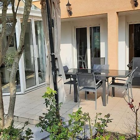 Chez Jeanne Hotel Карентан Екстериор снимка