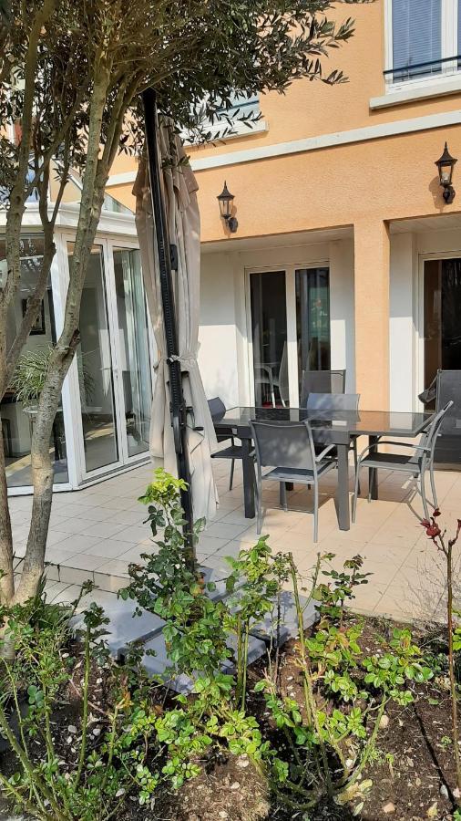 Chez Jeanne Hotel Карентан Екстериор снимка